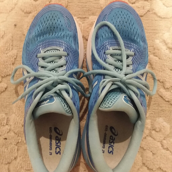 Womens Asics running shoes - Picture 1 of 6